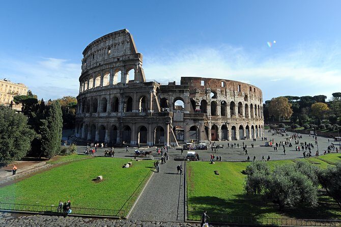 Colosseum and Roman Forum Private Tour with an Archaeologist - The Arch of Titus: a quick stop with big political meaning