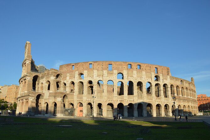 Colosseum and Roman Forum Private Tour with an Archaeologist - Velian Hill to Constantine: seeing arches up close, not just in the distance