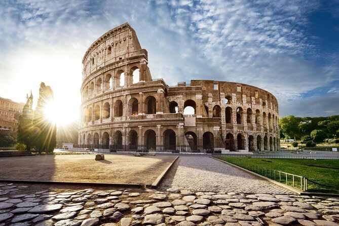 Colosseum, Roman Forum Guided Tour with Private Option - Logistics that can make or break your day: bags, ID, and heat