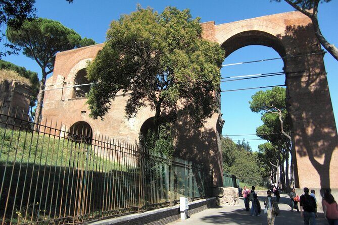 Imperial Rome Including Colosseum with Roman Forum and Palatine Hill Tour - Palatine Hill: the gathering place and clue to Rome’s start