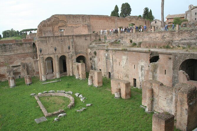 Imperial Rome Including Colosseum with Roman Forum and Palatine Hill Tour - What to wear and bring for a smoother 3–3.5 hours