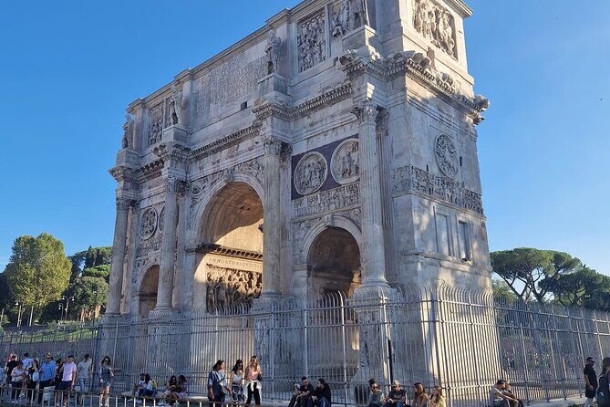 Private Jewish tour: Colosseum, Arch of Titus and Roman Forum - Stop 1: Colosseum reserved entry and guided time inside
