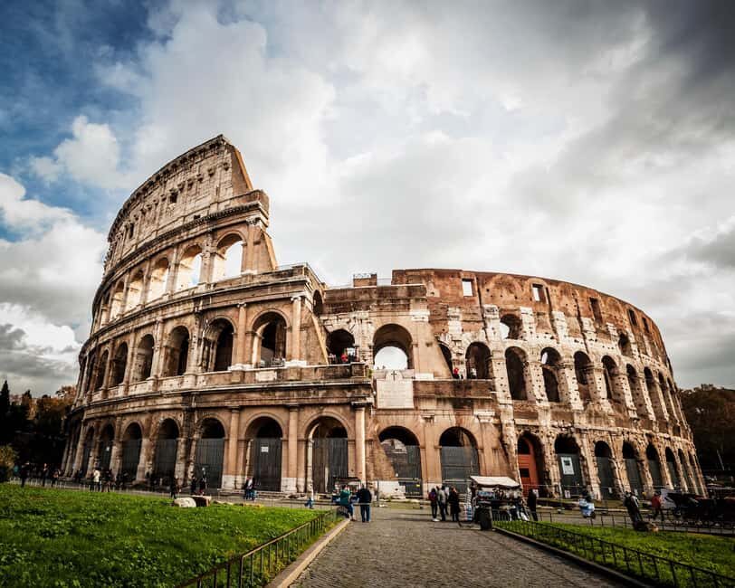 Rome: Colosseum Arena Floor, Roman Forum & Palatine Tour - Colosseum Tier 1 and 2: Where Wealth Watched the Games