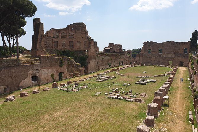 Rome: Colosseum, Palatine Hill and Roman Forum Group Tour - Headsets, pacing, and how the group size affects your day