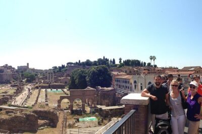 Rome: Colosseum, Roman Forum and Palatine Hill Private Tour - Meeting at Caffè Roma and how the 3-hour route feels in real life