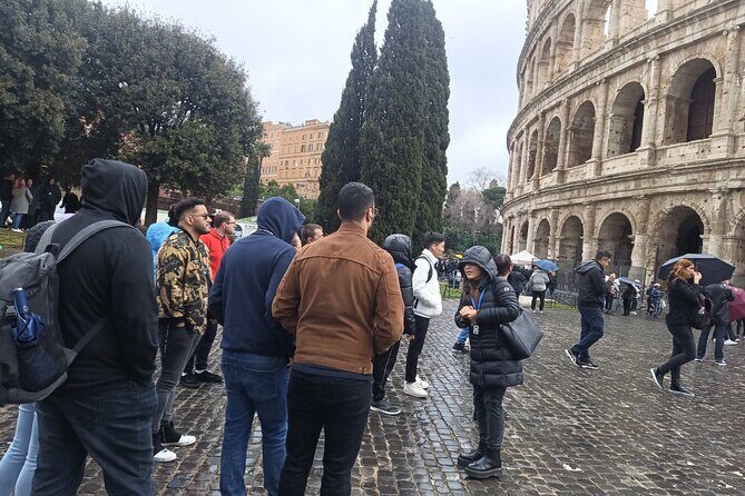 Rome Guided Walking Tour of the Colosseum - Palatine Hill in 30 minutes: good for orientation, not a full deep study