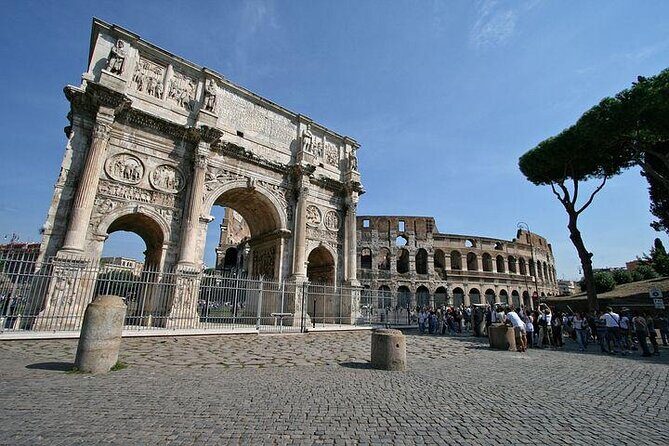 Small Group Guided Tour to the Colosseum, Roman Forum and Palatine Hill - How group size and guide delivery can change your day